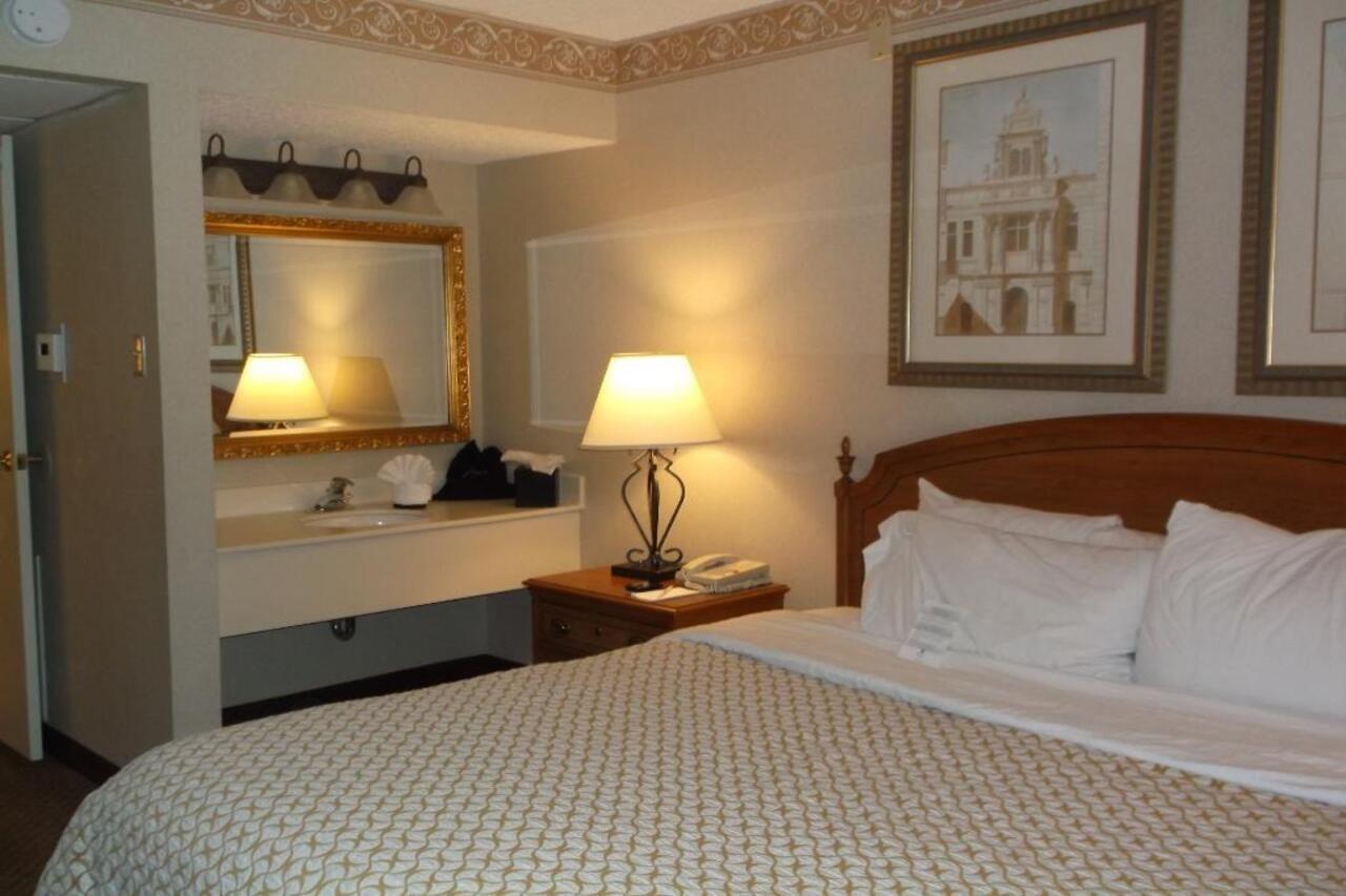 Embassy Suites By Hilton Chicago Schaumburg Woodfield Luaran gambar