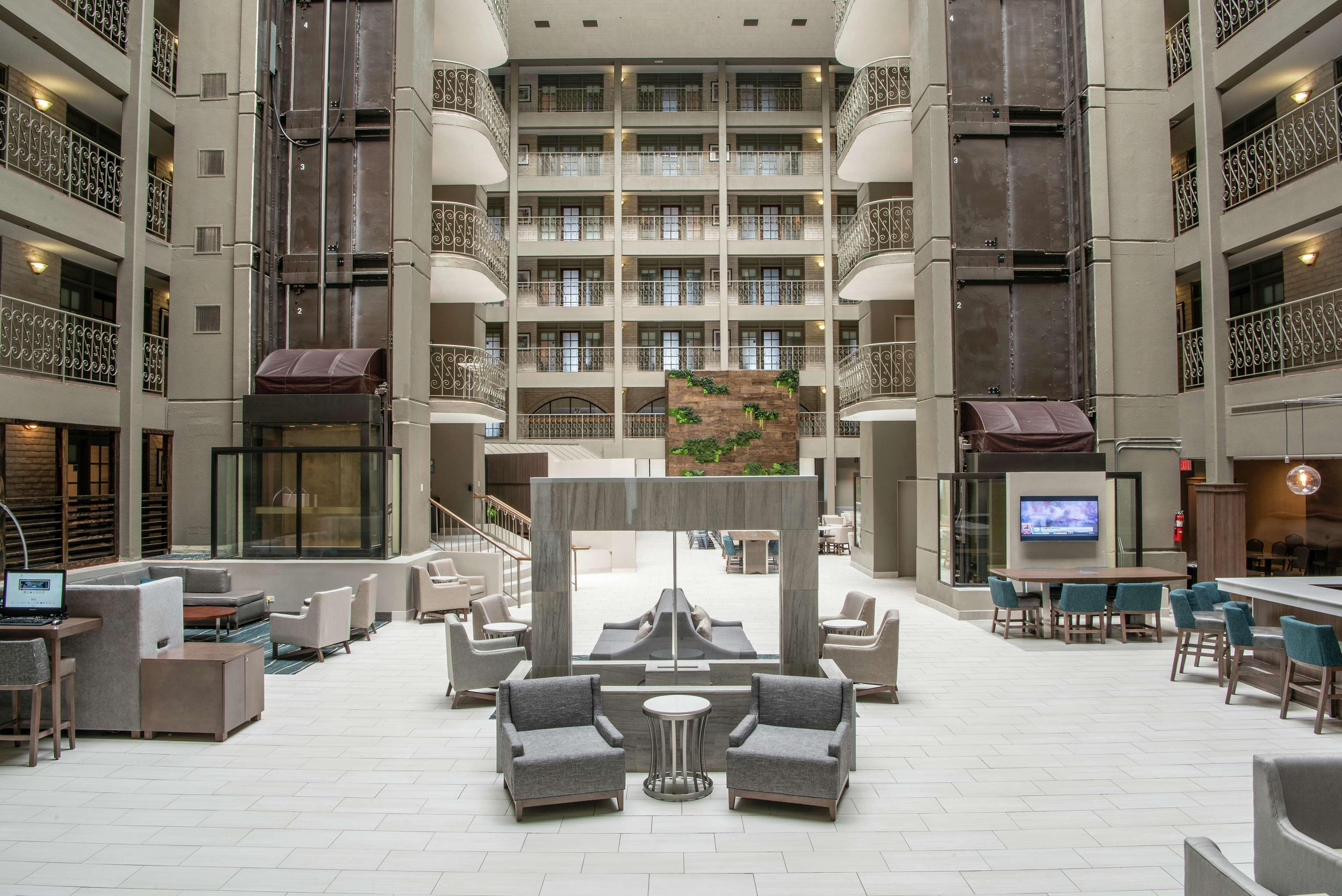 Embassy Suites By Hilton Chicago Schaumburg Woodfield Luaran gambar