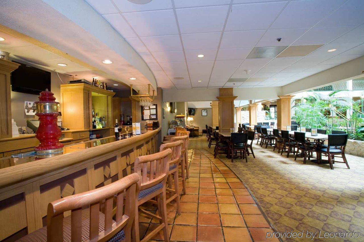 Embassy Suites By Hilton Chicago Schaumburg Woodfield Restoran gambar