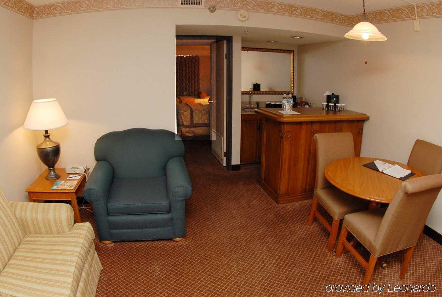 Embassy Suites By Hilton Chicago Schaumburg Woodfield Bilik gambar