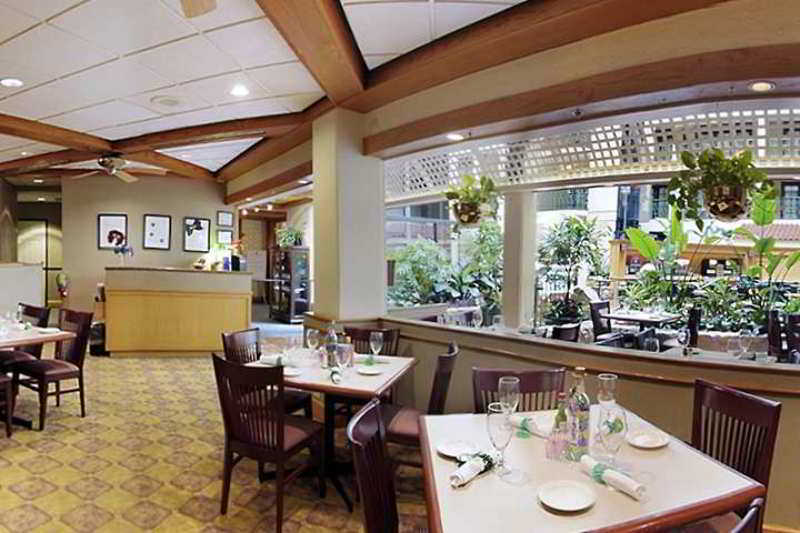 Embassy Suites By Hilton Chicago Schaumburg Woodfield Restoran gambar